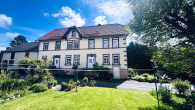 Ein Haus. Zwei Zuhause. Unzählige Möglichkeiten. - Außenansicht