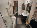 Stilvoll Wohnen in beeindruckender Villa mit EBK und SP - Bad