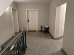 Ideal für Singels oder Paare - Moderne 2-Zimmer-Wohnung mit Charme und Komfort sucht neue Bewohner - Treppenhaus