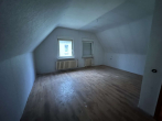 PROVISIONSFREI - Grundstück mit Altbestand - Sanierung oder Neubau - Dachgeschoss Schlafen